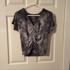American Eagle Ladies Grey V-Neck shirt